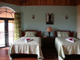 10 Bedroom Guesthouse - Montego Bay Cinnamon Hill Extérieur photo