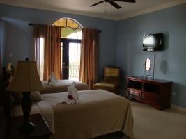 10 Bedroom Guesthouse - Montego Bay Cinnamon Hill Extérieur photo